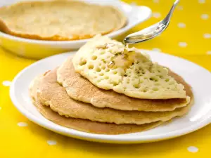 Pancakes with Yeast