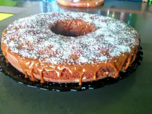 Coconut and Dulce de Leche Sponge Cake