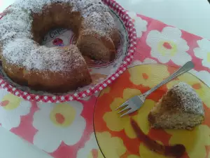 Sponge Cake with Raspberry Jam