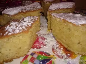 Retro Cake with 3 Eggs