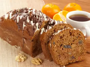 Orange Cake with Walnuts and Cocoa