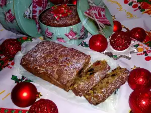 Lavish Christmas Cake with Dried Fruits