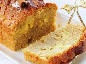 Sponge Cake with Pears