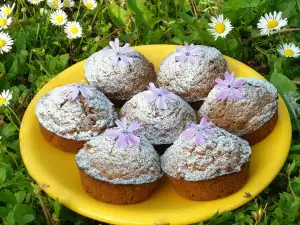 Muffins with Apples, Carrots and Cinnamon