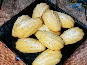 Keto Lemon Madeleines