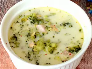 Keto Chicken Soup with Broccoli