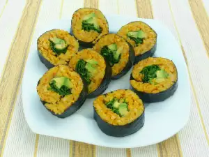 Veggie Golden Kimbap with Avocado and Spinach