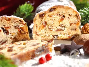 How to Make the Perfect Stollen for Christmas