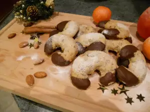 Christmas Hazelnut Cookies