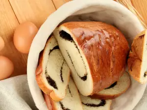 Panettone Loaf with Jam