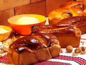 Village-Style Panettone