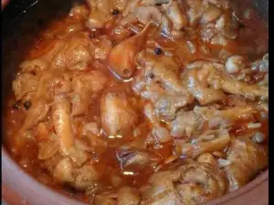 Pork Trotters Kapama in Clay Pot