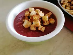 Cream Soup with Parsnip and Beetroot
