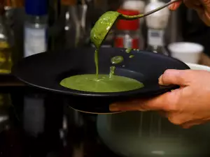 Cream of Spinach Soup with Blue Cheese