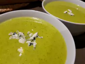 Zucchini and Blue Cheese Cream Soup