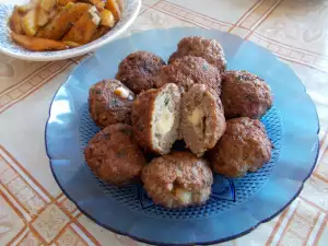 Fried Meatballs with Cheese