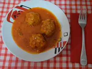 Meatballs with Rice in Tomato Sauce