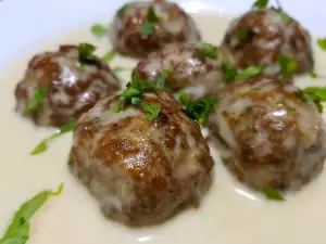 Meatballs in a Sumptuous Creamy Sauce