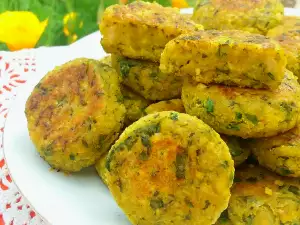 Falafels with Bulgur and Garlic