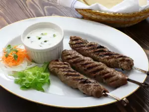 Moroccan Skewers with Yoghurt