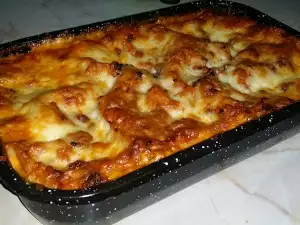 Tasty Lasagna Bolognese