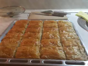 Easy Baklava with Walnuts