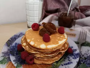 Fluffy and Easy American Pancakes