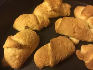 Easy Vegan Mini Croissants