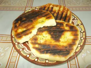 Easy Flatbread with Yoghurt in a Grill Pan