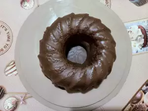 Spelt Sponge Cake with Chocolate Glaze