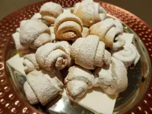 Turkish Delight Sweets with Champagne