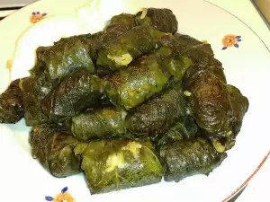 Lean Grape Leaf Sarma with Cinnamon and Raisins