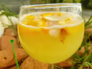 Madrid-Style Lemonade