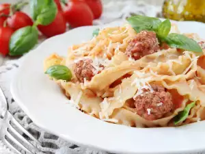 Mafalda with Meatballs