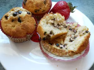 Easy Chocolate Chip Muffins