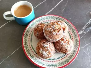 Muffins with Walnuts and Carrots