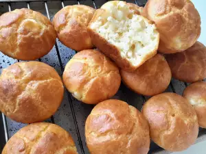 Muffins with Feta Cheese