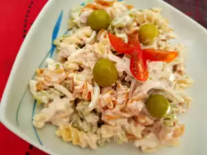 Macaroni Salad with Mayonnaise and Tuna