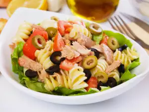 Macaroni Salad with Tuna