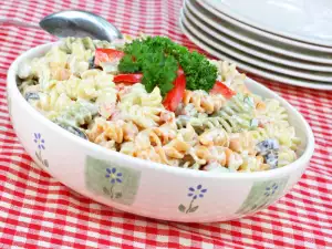 Rainbow Pasta Salad with Tuna