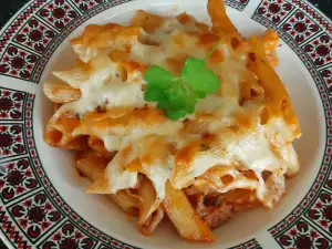 Oven-Baked Bolognese Pasta