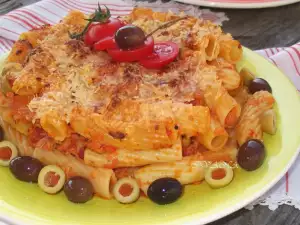 Oven-Baked Macaroni with Tuna and Olives