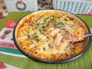 Macaroni with Minced Meat, Broccoli and Cream