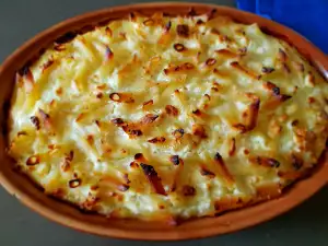 Oven-Baked Macaroni with White Cheese