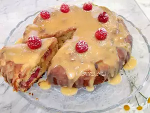 Raspberry Cake with Honey Glaze