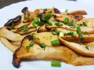 Pan-Fried Penny Bun Mushrooms with Butter