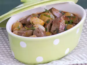 Beef in a Glass Cook Pot