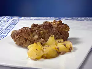 Dish with Potatoes and Mince