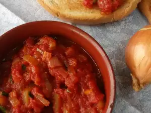 Summer Dish with Tomatoes and Onions