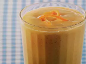 Mango, Banana and Ginger Smoothie